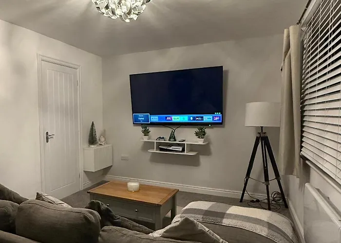The Airport Flat - Newly Renovated & Free Parking * Leeds (West Yorkshire)